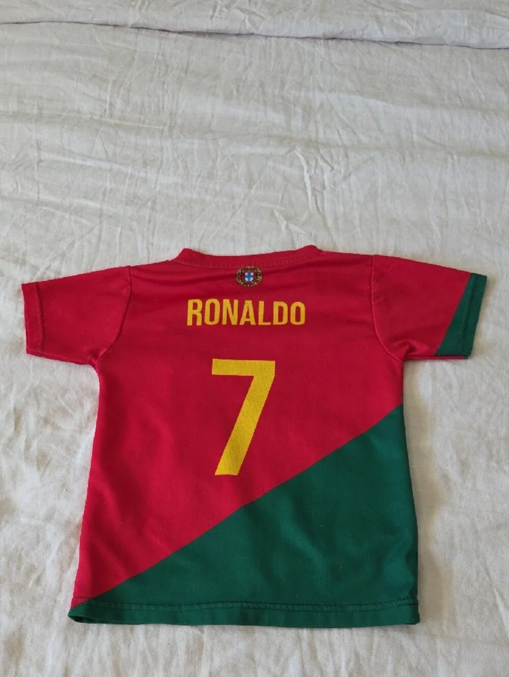 Portugal Red & Green Kids Soccer Jersey with Number 7 - Picture 2 of 5